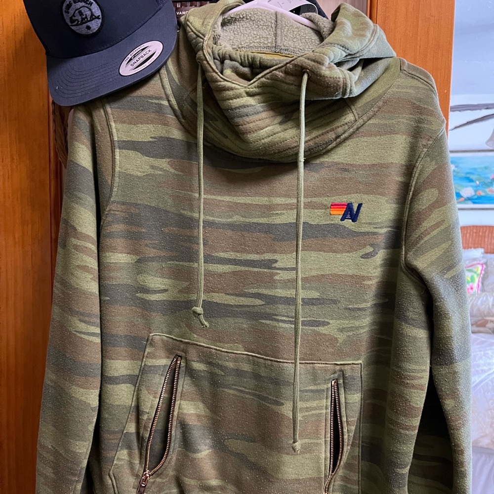 Aviator nation ninja sweatshirt size m